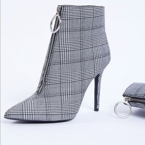 🤩SALE Plaid Stiletto Booties O Ring
